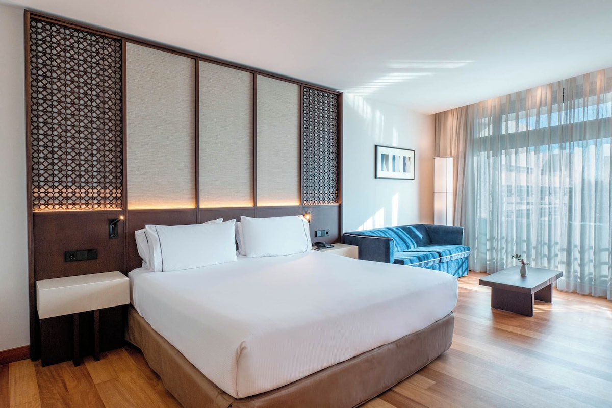 Eurostars Grand Marina property photograph